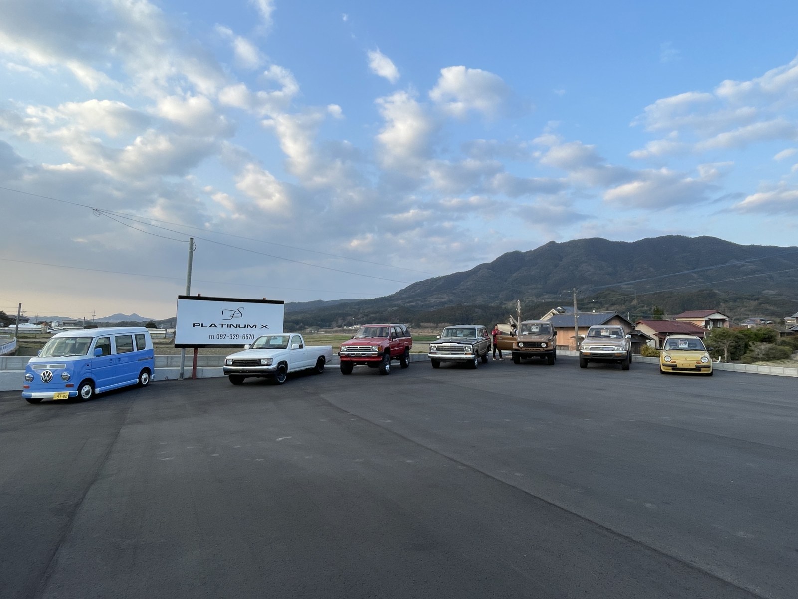 田中商店 TS PLATINUM X 糸島店舗の車両展示場